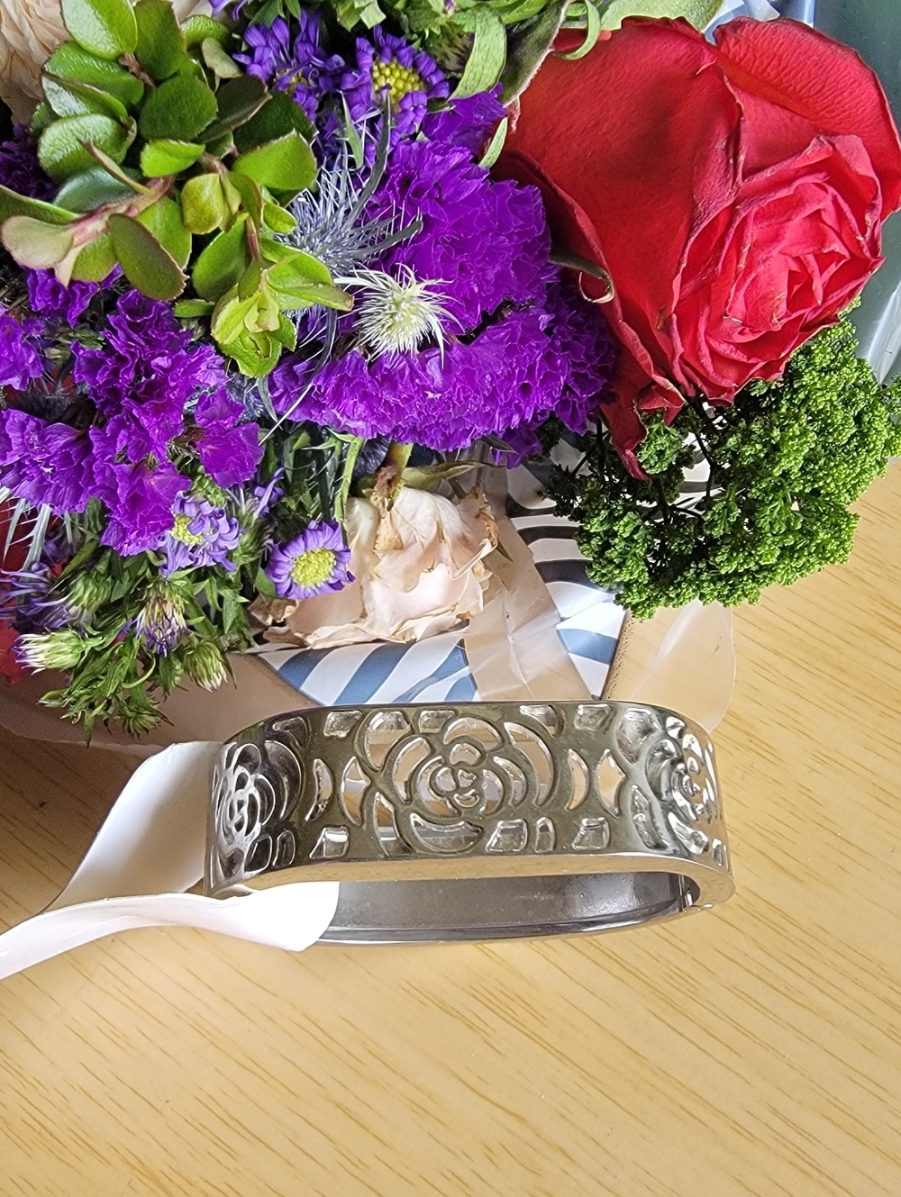 Silver Tone Floral Cutout Clasp  Bracelet